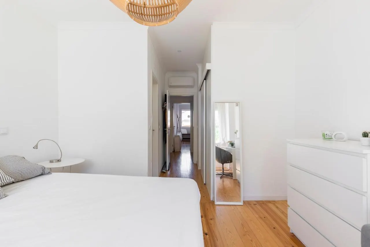 Comfy 3 Bedroom Apartment Campo De Ourique Lisboa Portugal