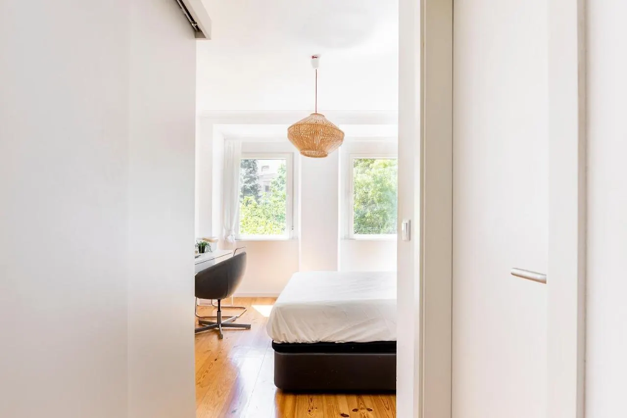 Comfy 3 Bedroom Apartment Campo De Ourique Lisboa 0*,